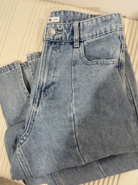 Джинси от бренда Sinsay