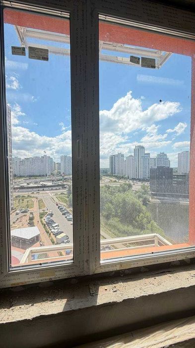 Продаж 2 кімн. квартири, вул. Дніпровська Набережна, 20-Б. ЖК Seven. Метро Осокорки.
