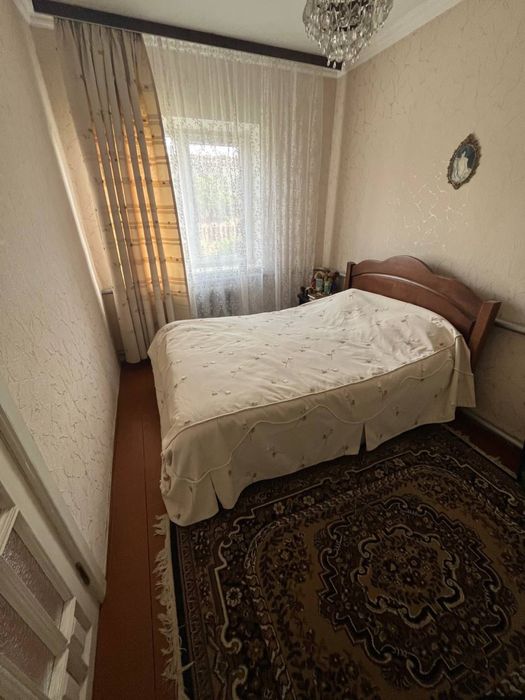 Продаємо затишний та комфортний будинок у зеленому с. Лозівок