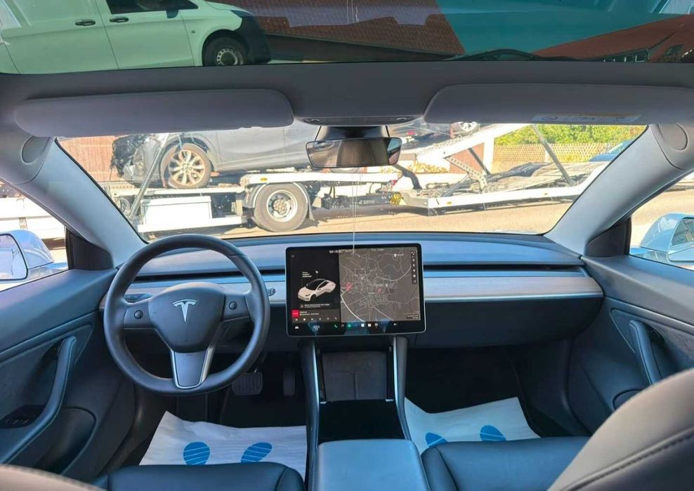 Tesla Model 3 — fotografia 6