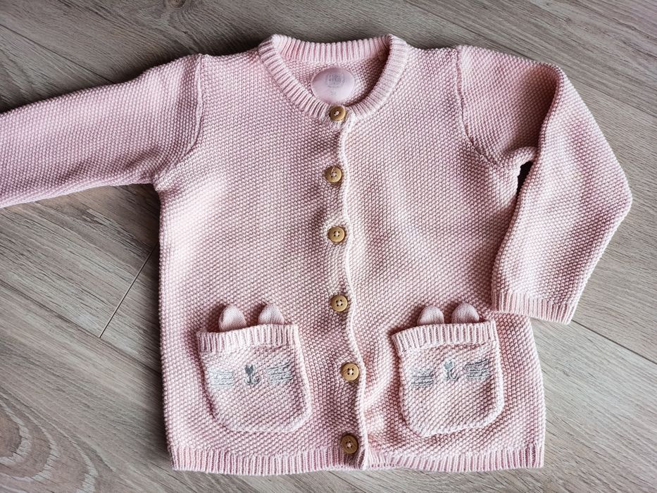 Sweter dziewczęcy różowy rozpinany z kieszeniami 98