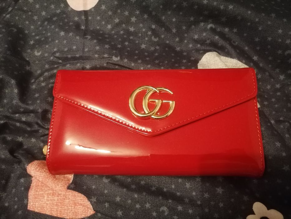 Nowy czerwony portfel GG