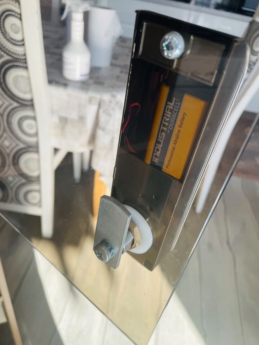Szafka sejfowa na 3 odrebne elektroniczne  zamki