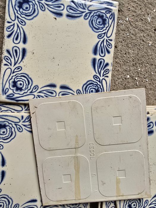 Azulejos "CESOL" (340 unidades, anos 70/80)