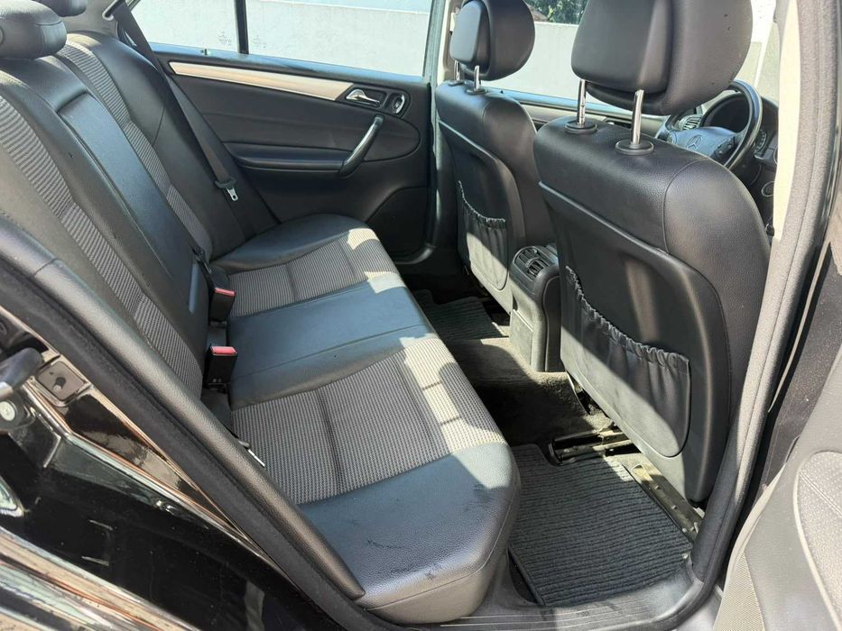 Mercedes-Benz C 220 CDI Modelo 203 008