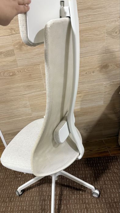 Cadeira de escritorio bege ikea