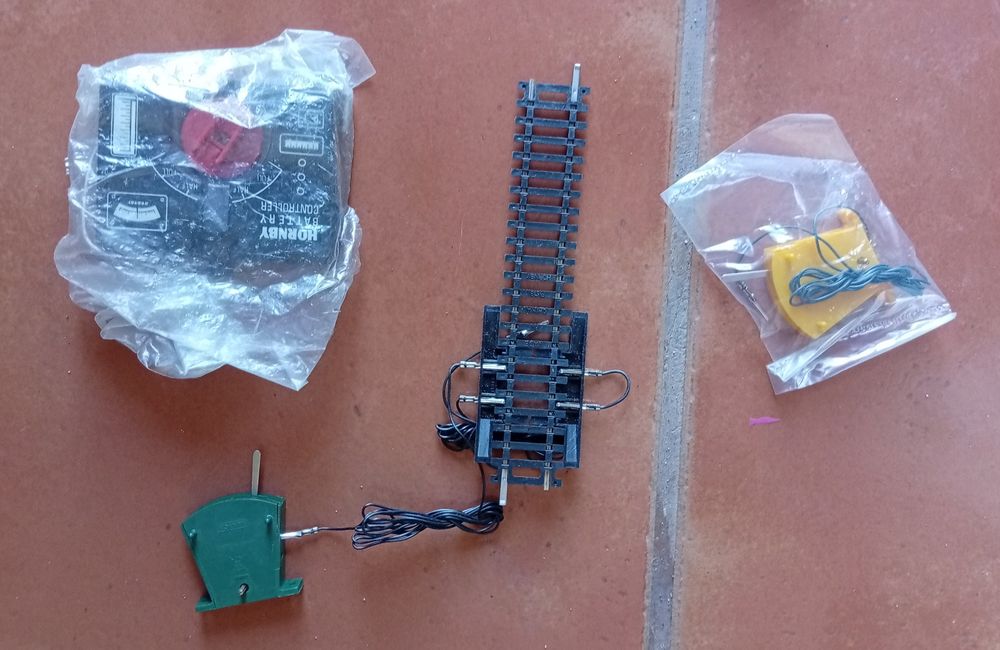 Conjunto de carris e acessórios de pista de comboios