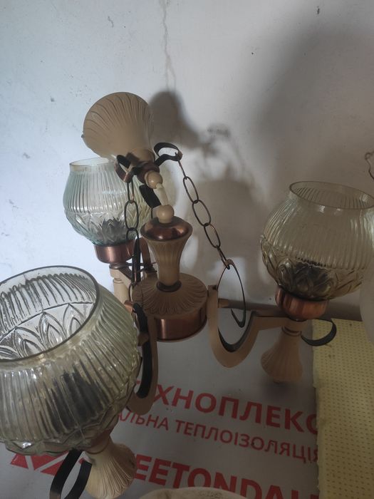 Старые светильники.