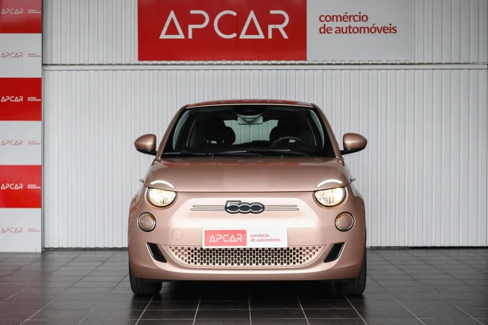 Fiat 500e Action