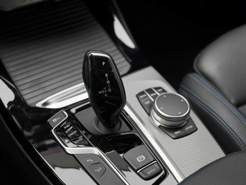 BMW X3 2.0d Official