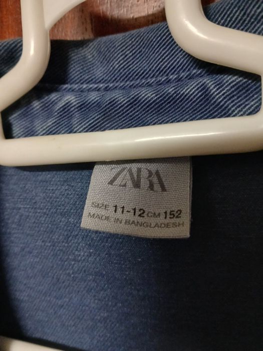Casaco de ganga da Zara (veste M)