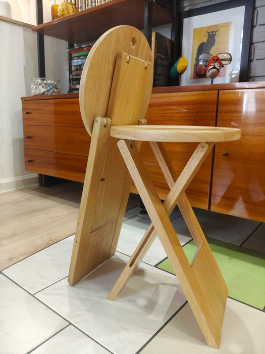 Kultowe taborety składane Suzy – Adrian Reed, vintage