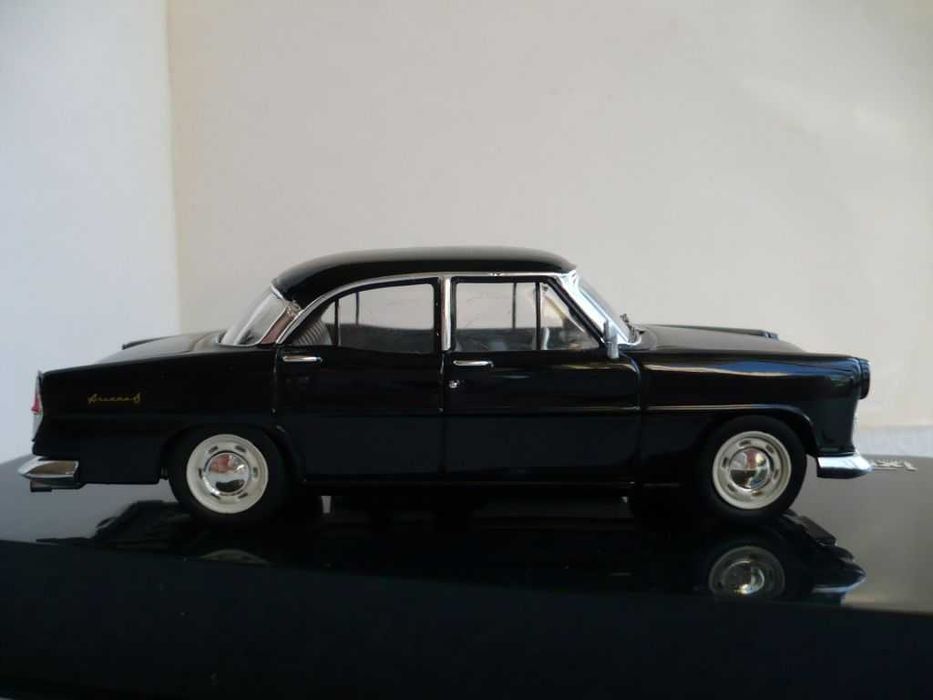 Simca Ariane 8 1:43 IXO Models