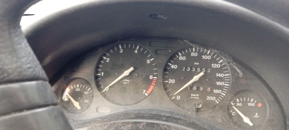 Opel  corsa  B  usado