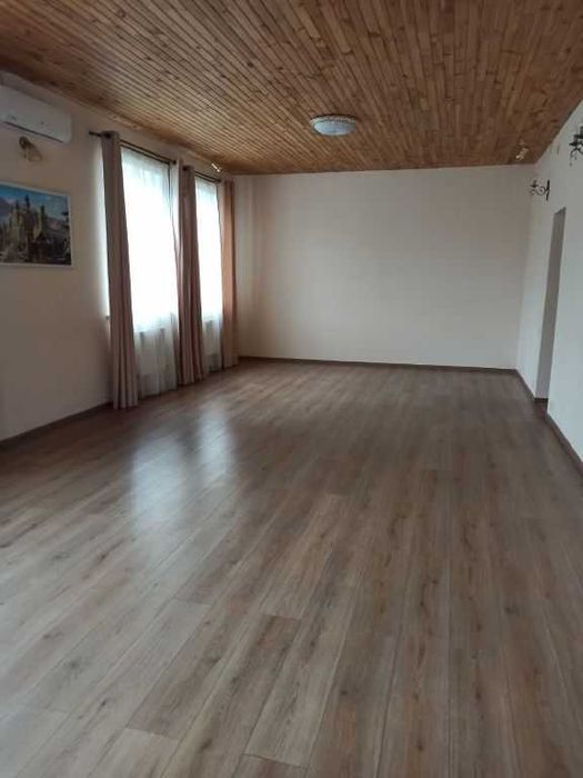 Будинок 350 кв.м. з ремонтом в с. Фонтанка. 10 соток. 95 000$