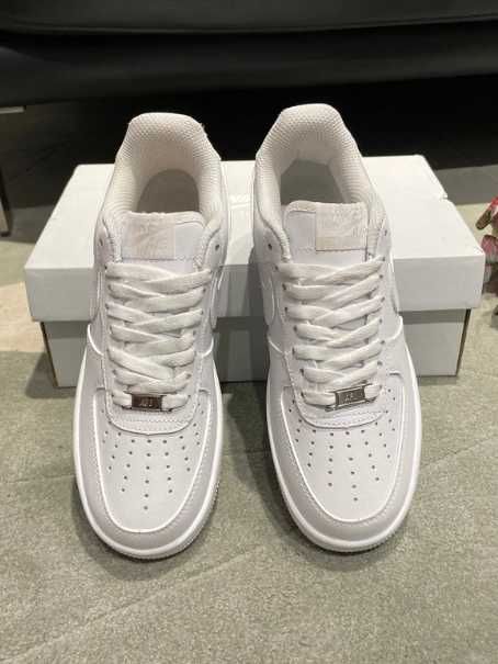 Buty Nike Air Force 1 Low '07 White R.38