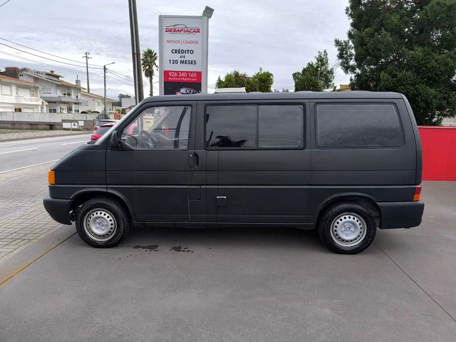 VW Transporter 2.4 D Kombi Sp.