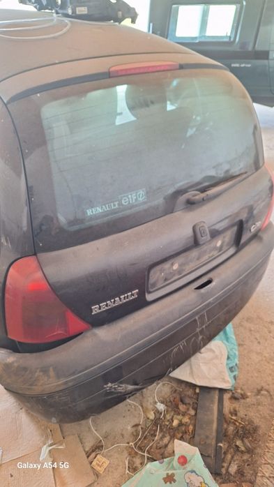 Peças renault clio II/98 para venda de veículo acidentado.