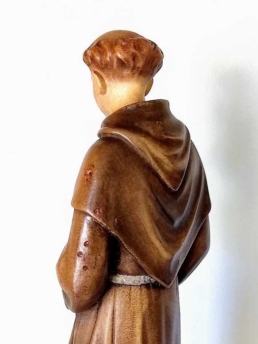 Estatueta religiosa antiga de Santo António em madeira