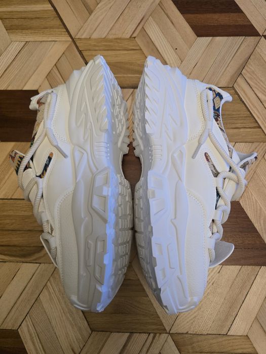 Białe sneakersy Rozmiar 42