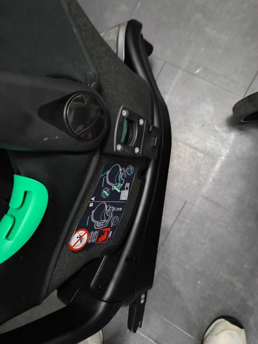 Cadeira Auto Bebé Isofix