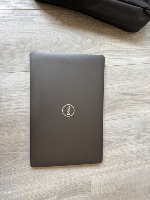 Laptop komputer Dell latitude 5500 i5 32GB 1TB SSD 15”