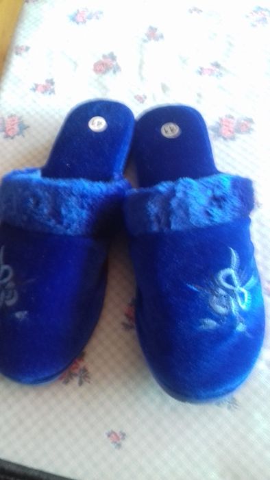 Nowe kapcie roz 38