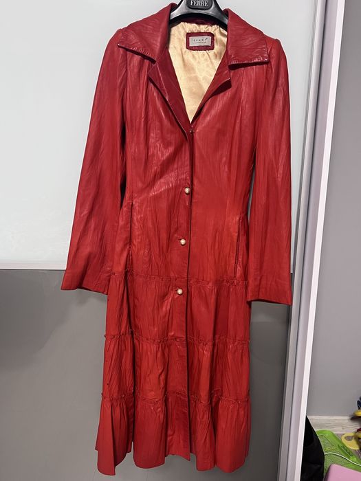 Плащ с натуральної шкіри