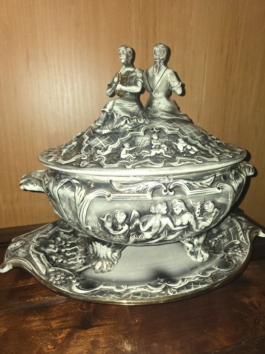 Terrina  ornamental
