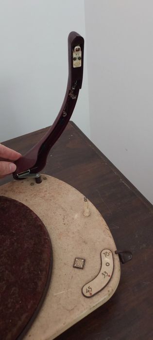 auto-rádio antigo ,studebaber - Philco e prato gira discos Telefunken