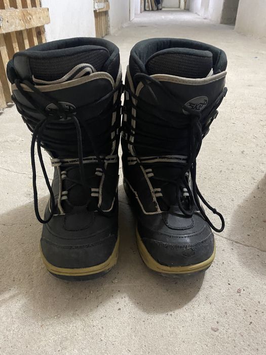 Buty snowboardowe 40