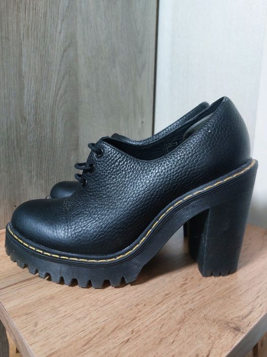 Женские туфли Dr. Martens ботильены