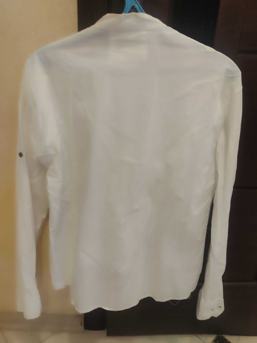 Сорочка білого кольору, розмір 44