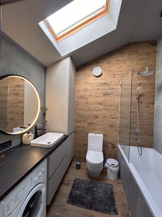 Будинок з ремонтом і меблями