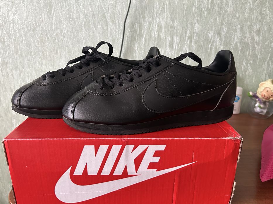 Кросівки найк в ідеальному стані р. 43