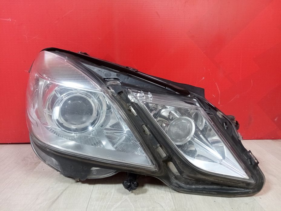 Фара передня права Mercedes W212 розборка шрот запчастини А2128202059 А2128202059  Мерседес Е W212 Фара передняя правая
