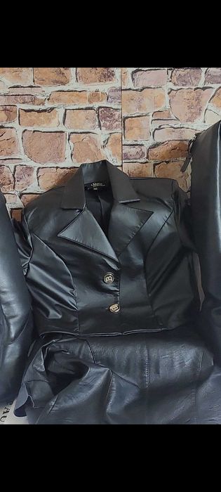 Elegancka krótka marynarka Marki s.Moriss