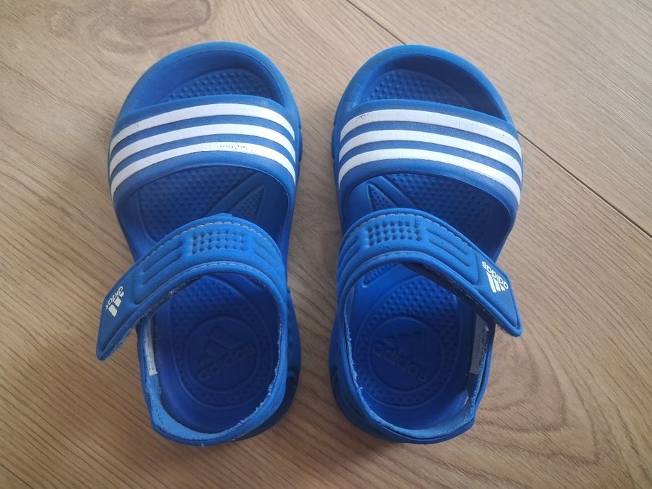Sandałki adidas chłopiec r.22