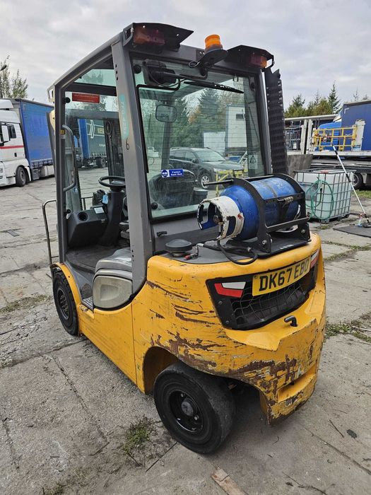 Wózek CAT 2500kg opony terenowe przednie 2019r  dowóz