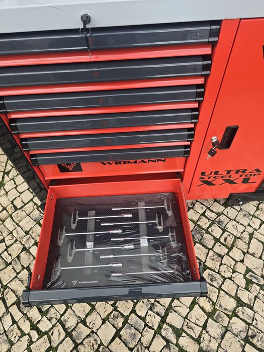 Carrinho de ferramentas de 7 gavetas  completas novo