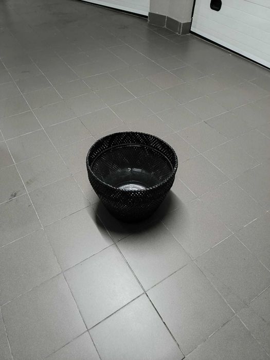 Vaso preto entrançado IKEA (38 cm)