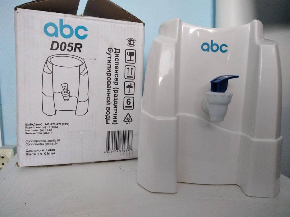 Роздавальник для води кулер