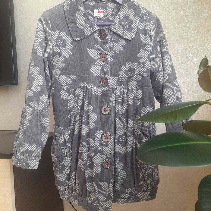 пальто демісезон , р. 6-7 років (122 см)