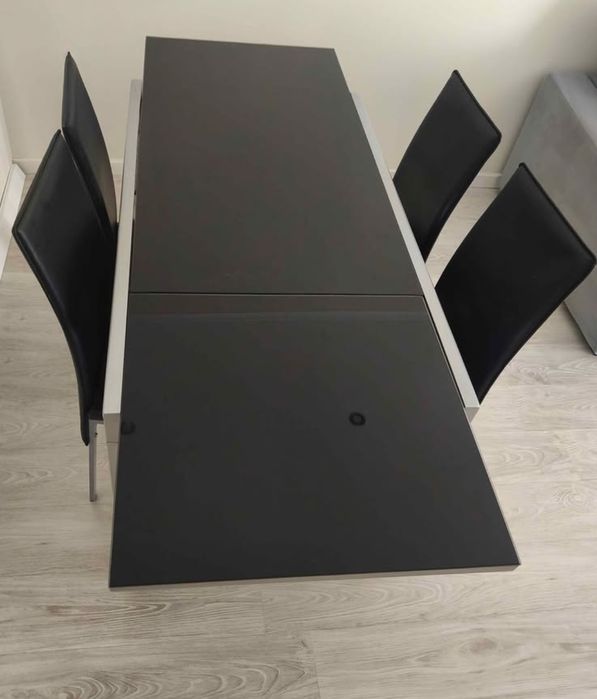 Mesa de jantar semi nova