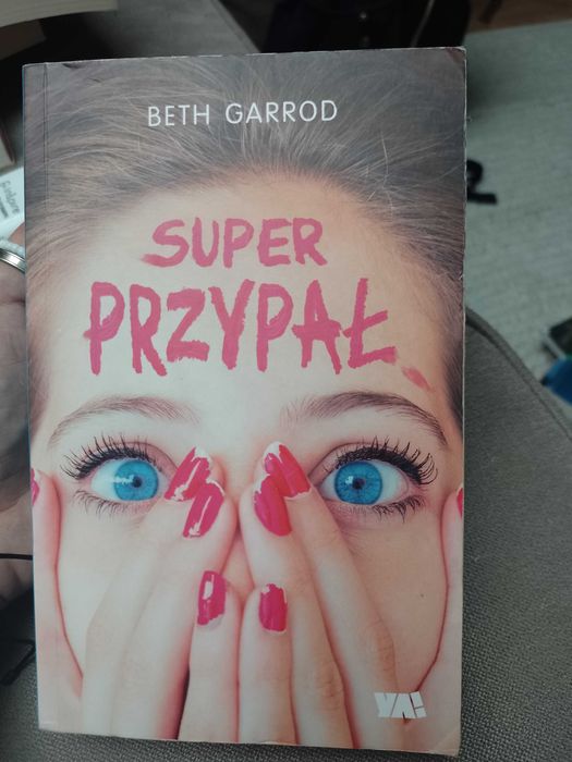 Beth Carrod, ,,Super przypał"