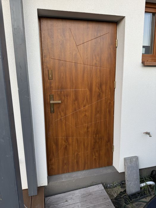 Drzwi Wikęd z futryną zewnetrzne 90