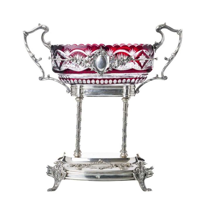 Centro de mesa floreira com plateau em prata