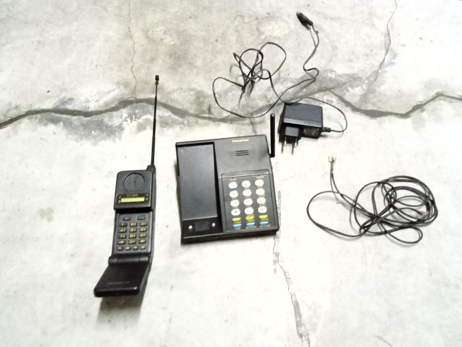 Telefone fixo antigo