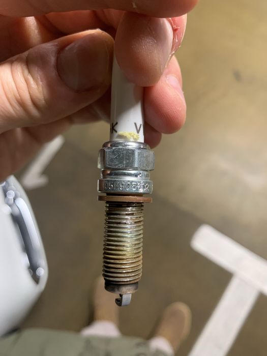 Свічки запалювання VAG 05E905602