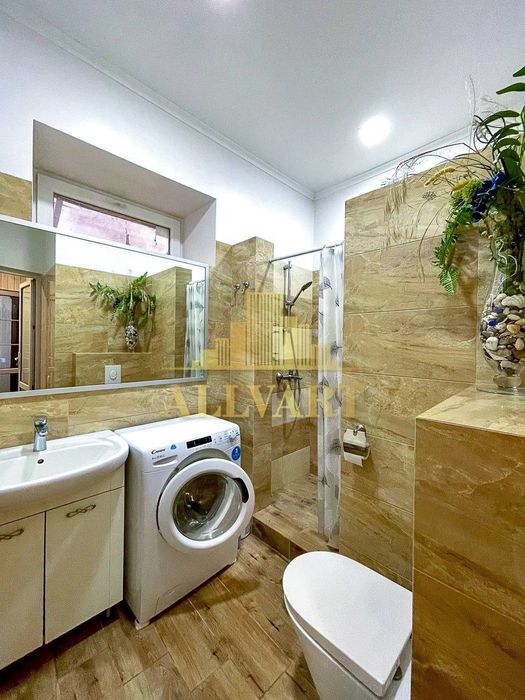 Продаж будинку на Оболоні, Оболонська набережна, метро Героїв Дніпра